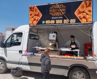Manisa hayır yemeği dağıtımı